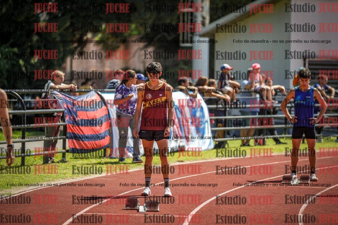 Fotos de los 400 m con vallas de varones