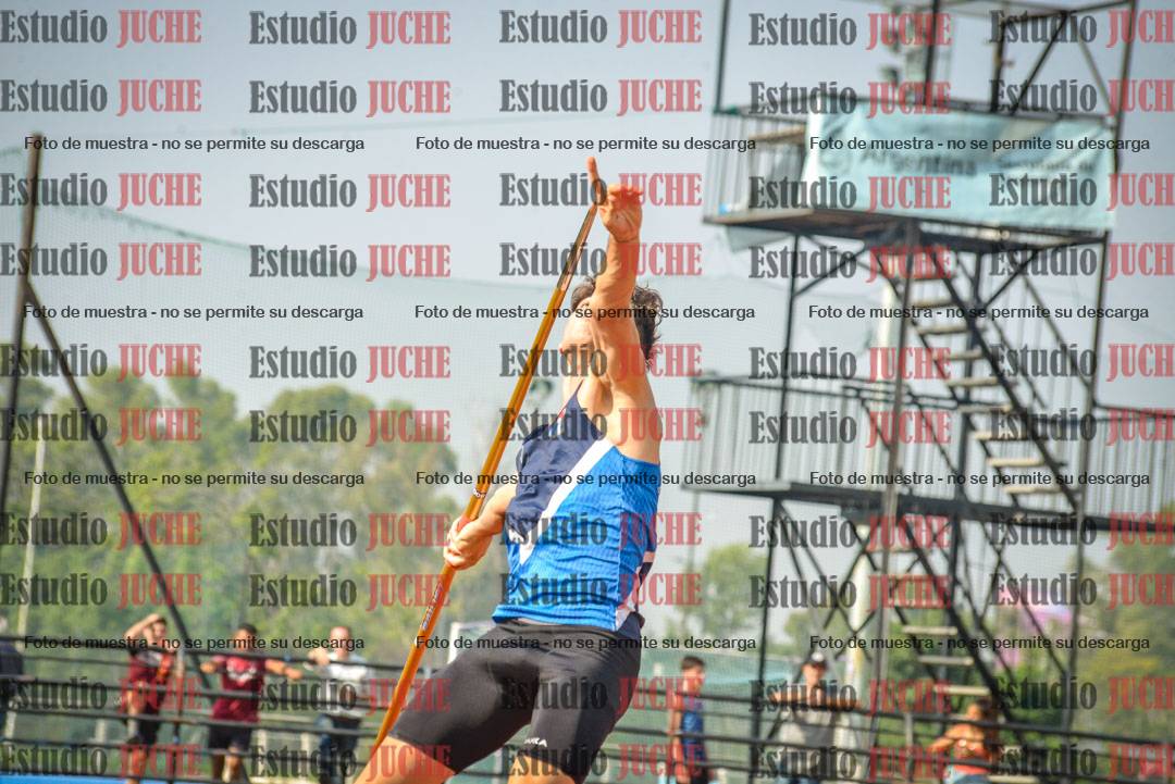 Fotos del lanzamiento de jabalina de varones