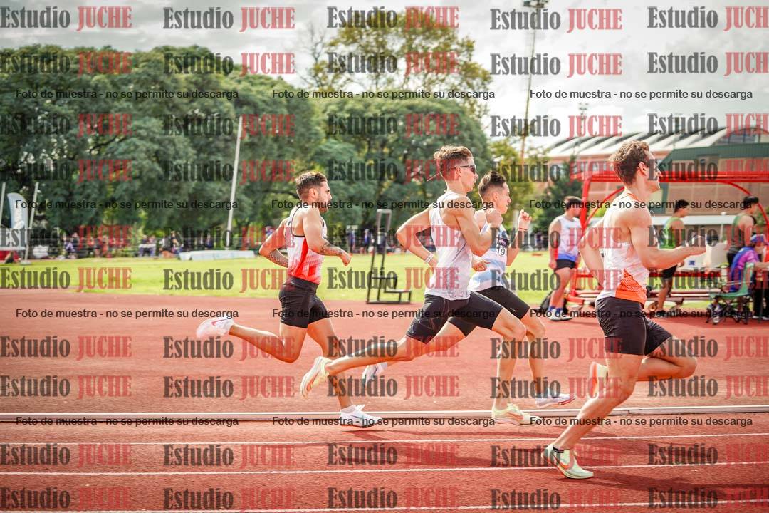 Fotos de los 800 m llanos de varones