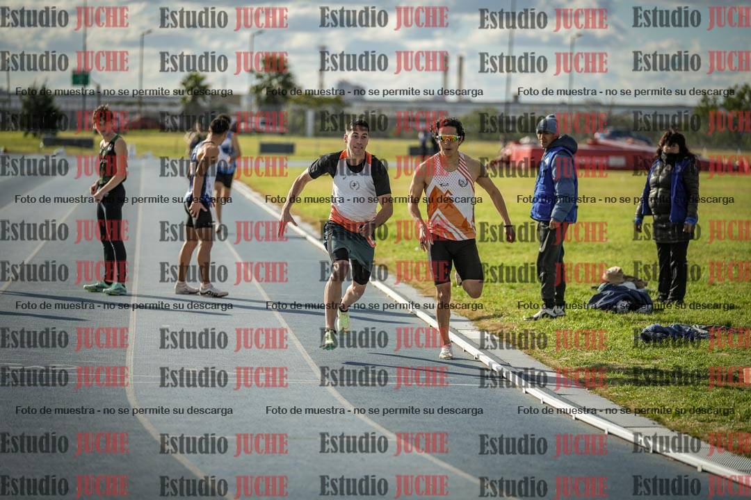 Fotos de las postas 4x400 m llanos de varones