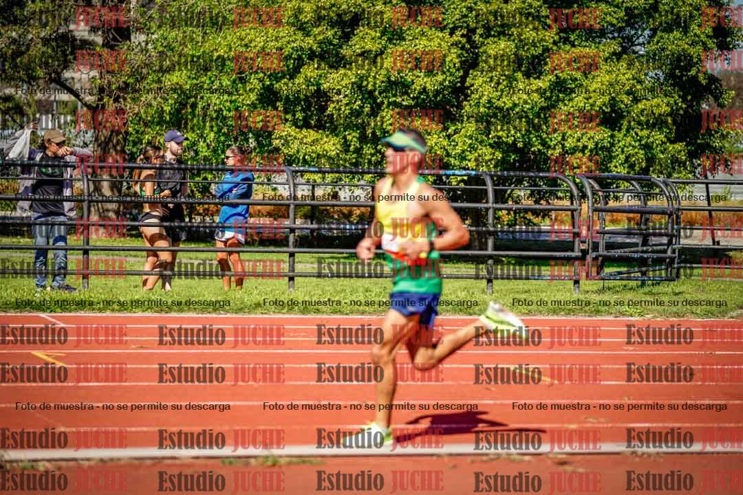 Fotos de los 5000 m llanos de mujeres y varones