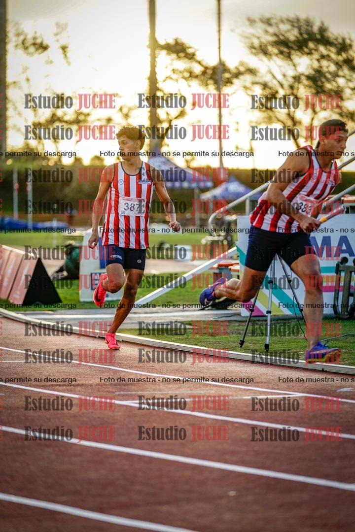 Fotos de los relevos 4x400 m de varones