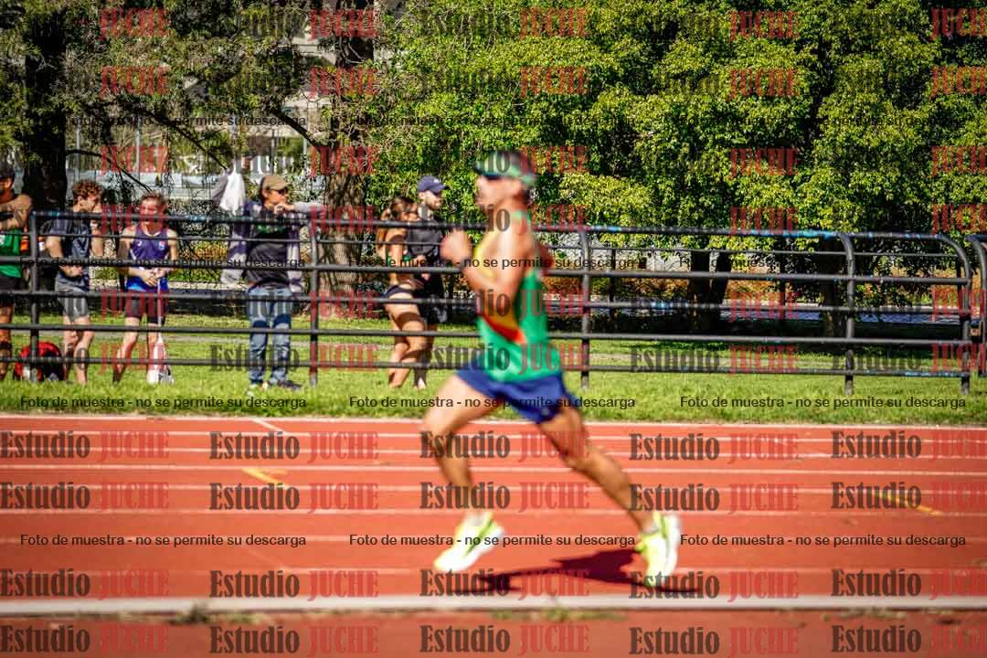 Fotos de los 5000 m llanos de mujeres y varones