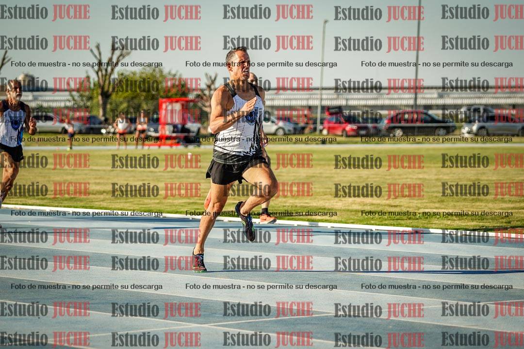 Fotos de los 400 m llanos de varones