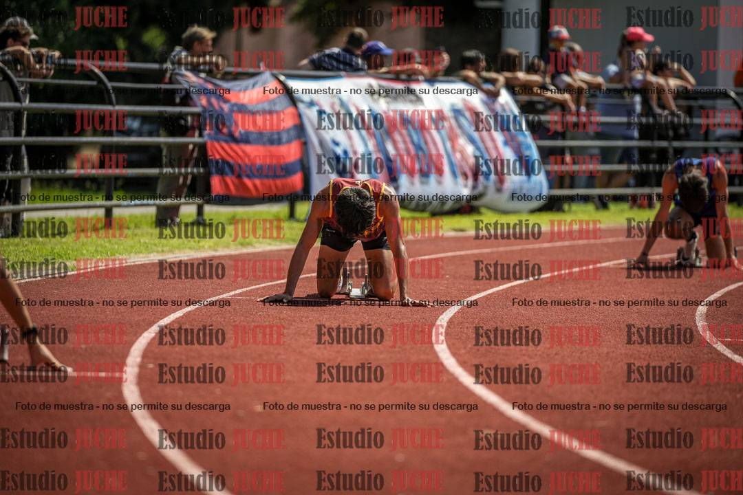 Fotos de los 400 m con vallas de varones