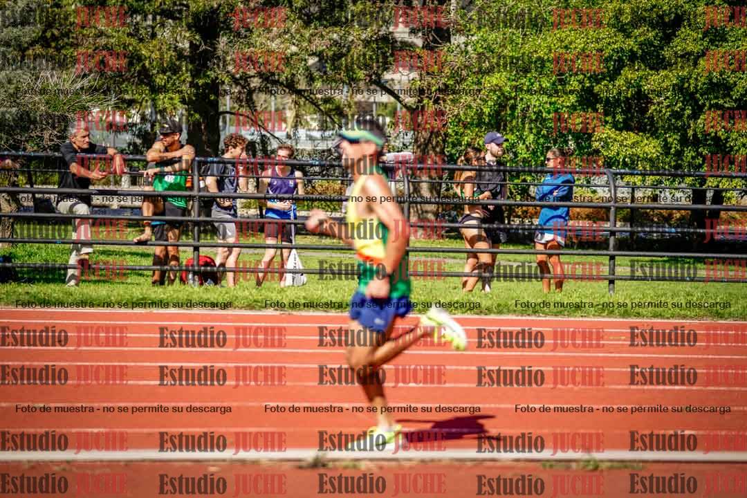 Fotos de los 5000 m llanos de mujeres y varones