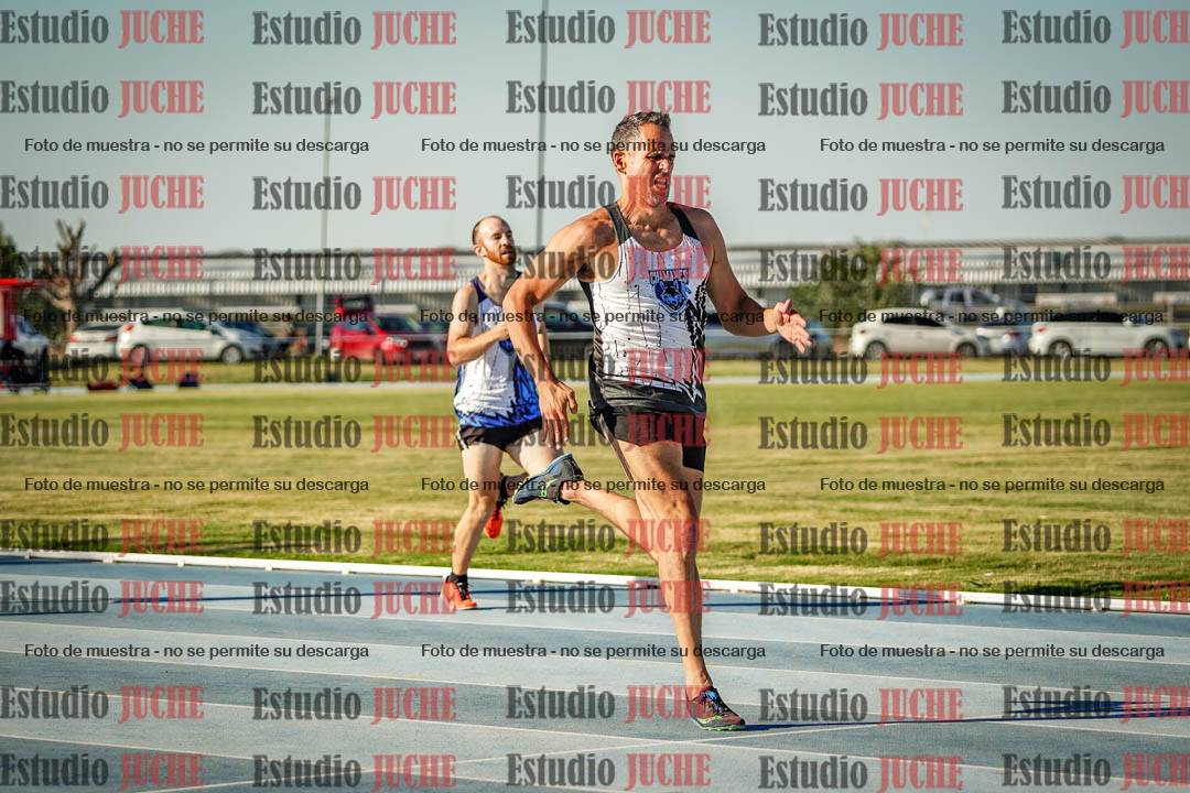 Fotos de los 400 m llanos de varones