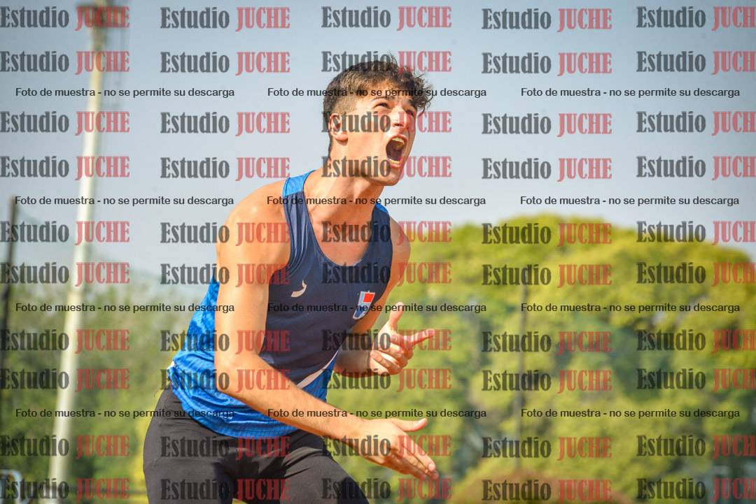 Fotos del lanzamiento de jabalina de varones