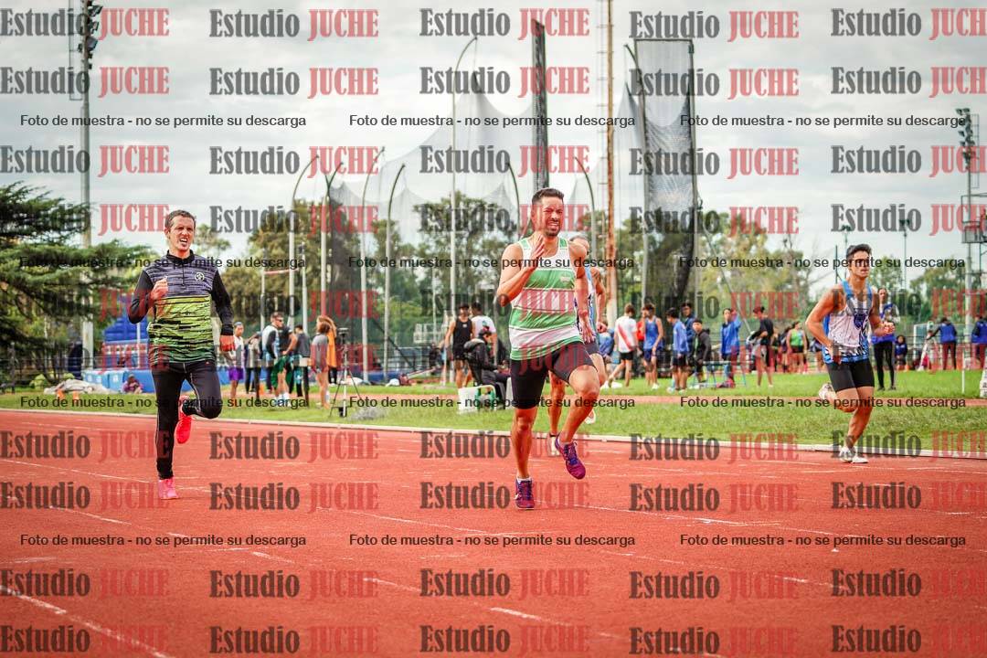 Fotos de los 400 m llanos de varones