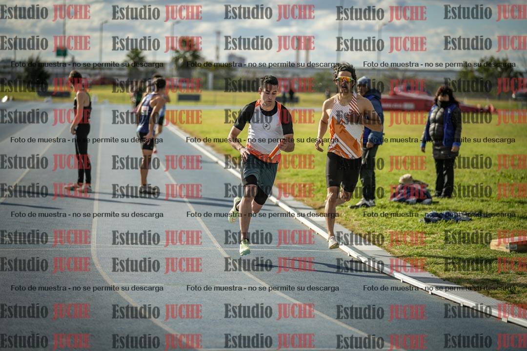 Fotos de las postas 4x400 m llanos de varones