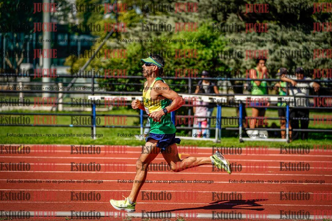 Fotos de los 5000 m llanos de mujeres y varones