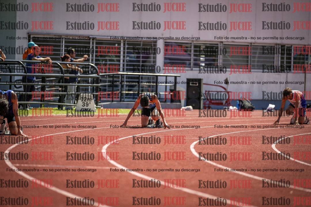 Fotos de los 400 m con vallas de varones