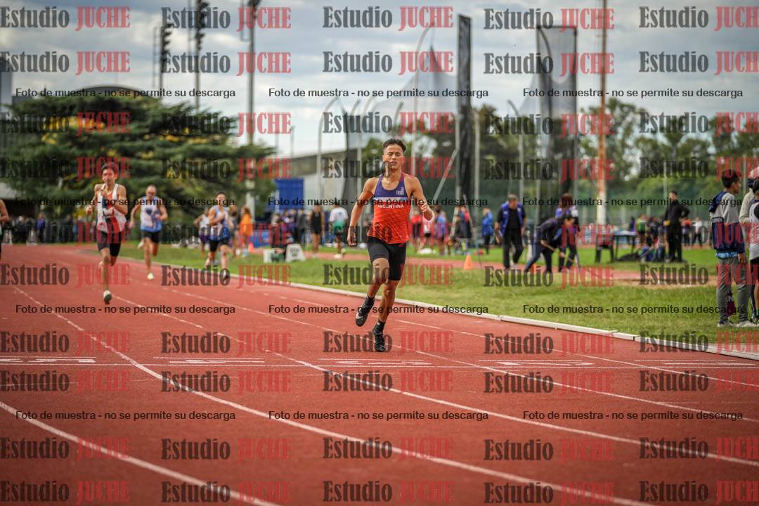Fotos de los 400 m llanos de varones