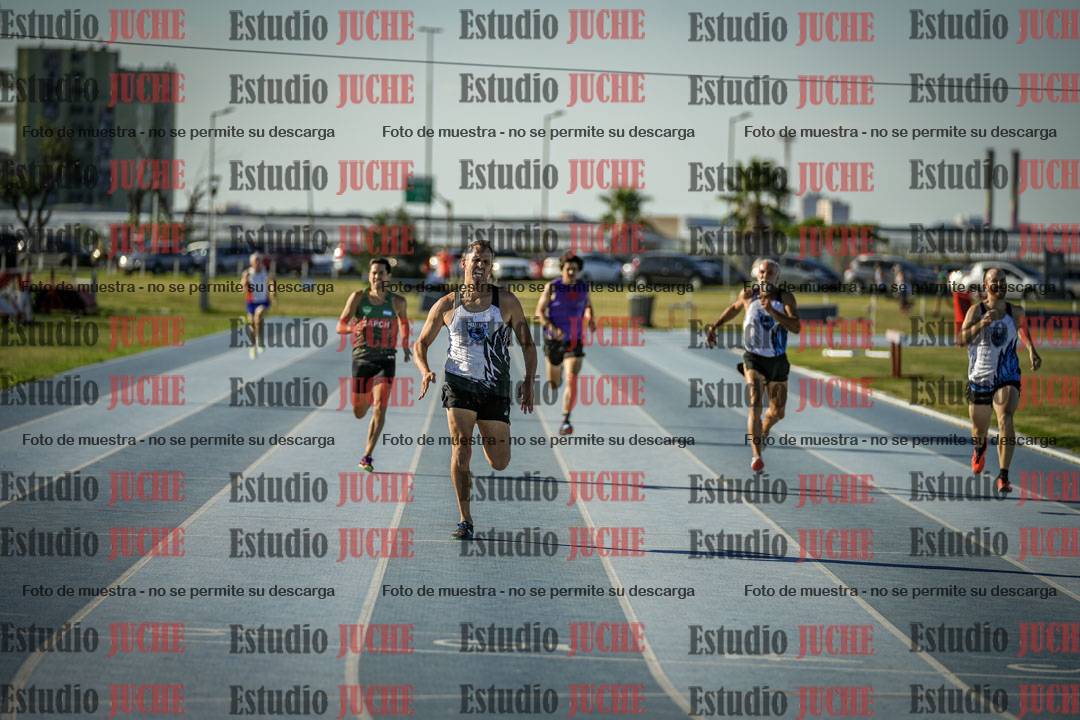 Fotos de los 400 m llanos de varones