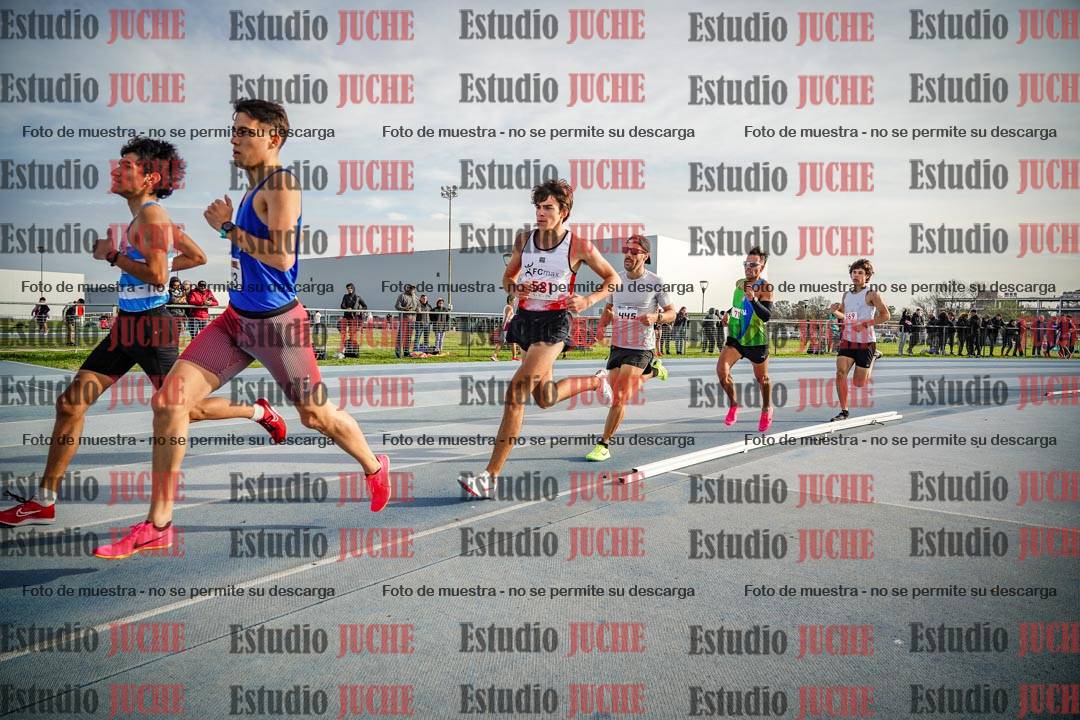 Fotos de los 1500 m llanos de varones