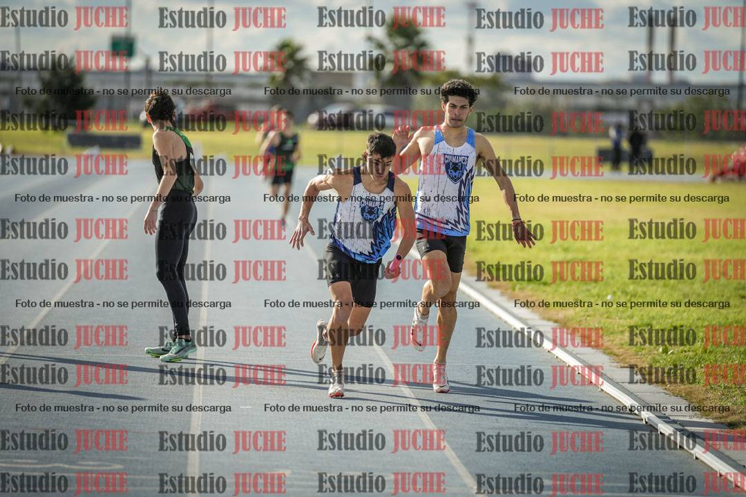Fotos de las postas 4x400 m llanos de varones