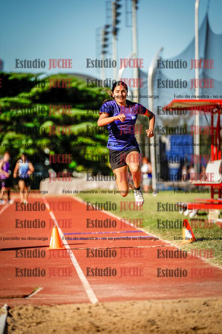Fotos del salto triple de mujeres y varones - tablas de 8 - 11 - 13