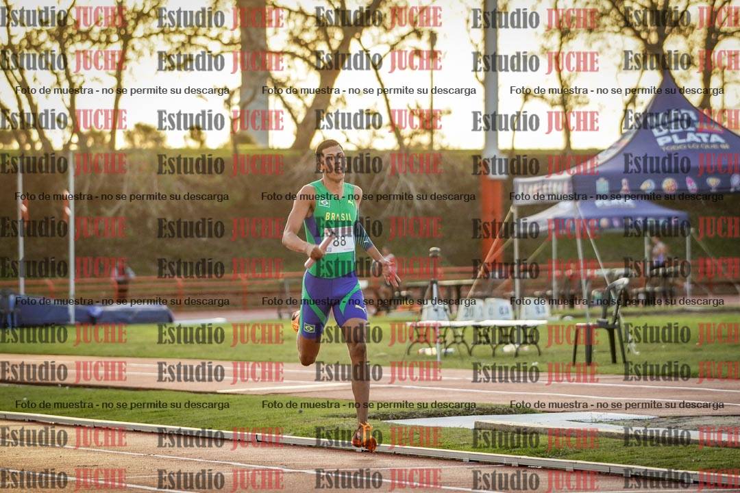 Fotos de los relevos 4x400 m de varones