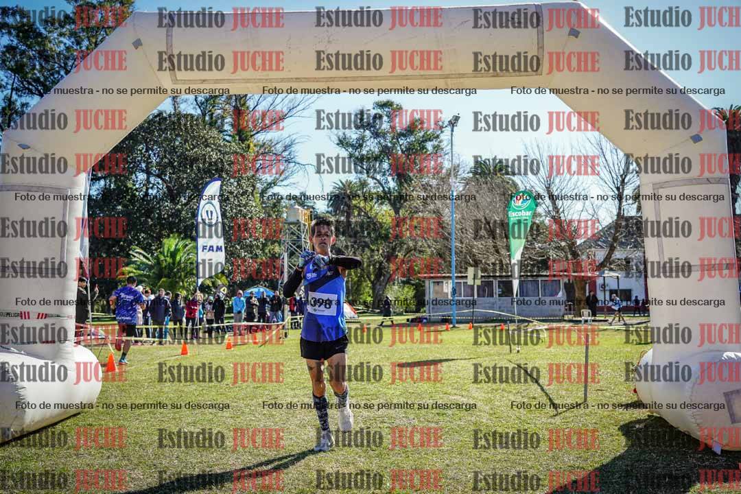Fotos de la llegada del cross de 8000 m