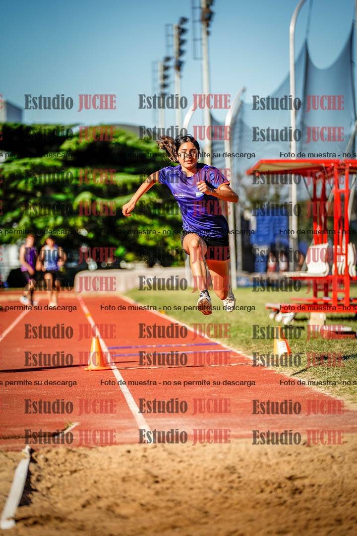 Fotos del salto triple de mujeres y varones - tablas de 8 - 11 - 13