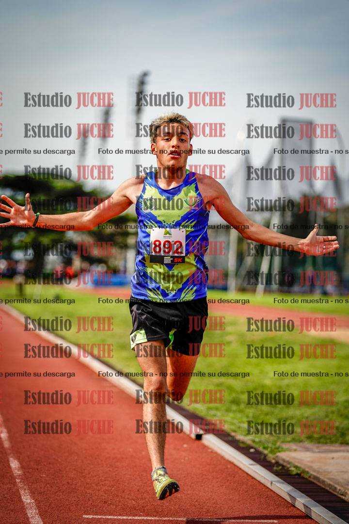 Fotos de los 3000 m llanos de varones
