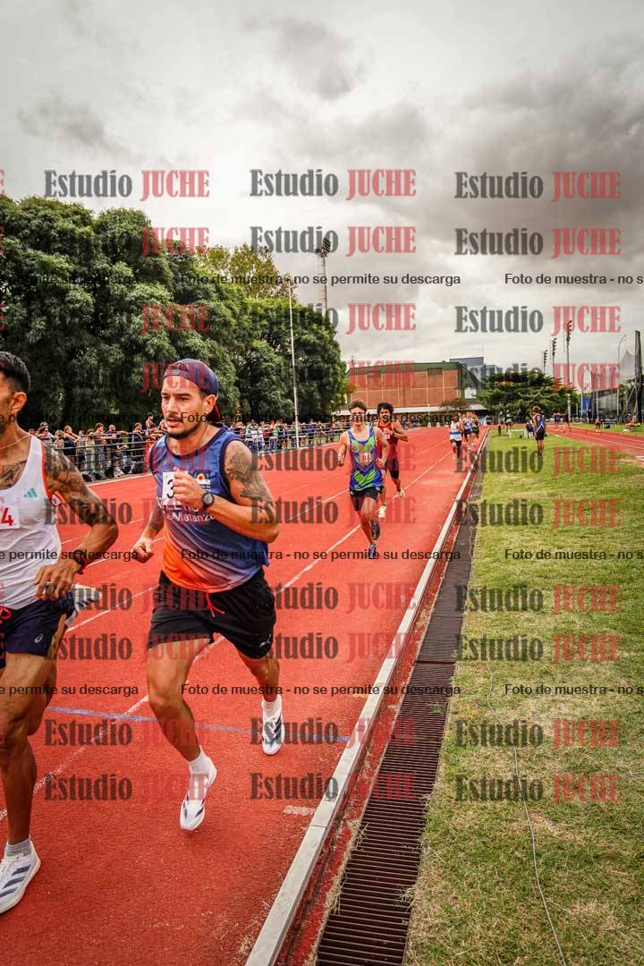 Fotos de los 800 m de varones