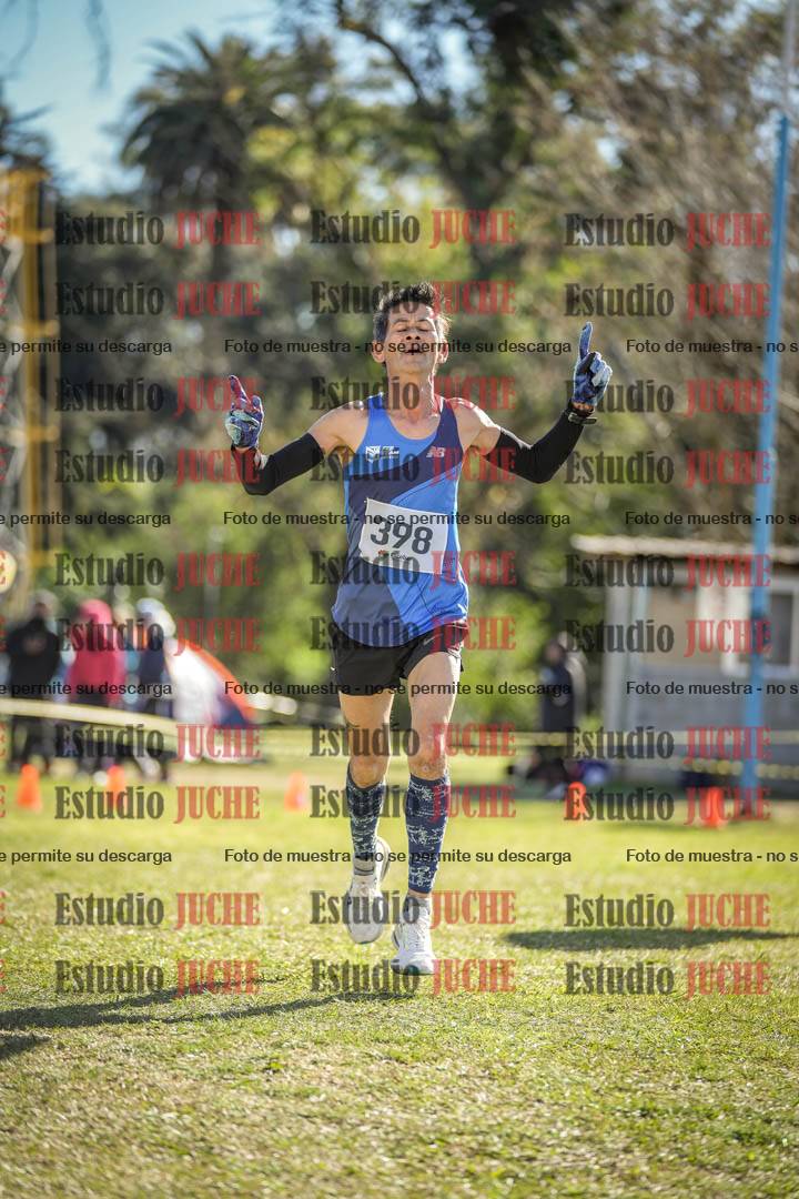 Fotos de la llegada del cross de 8000 m