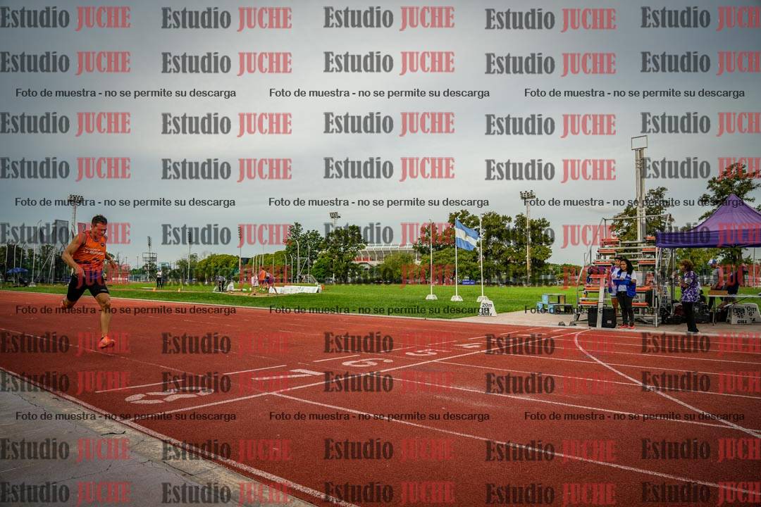 Fotos de los 400 m llanos de varones