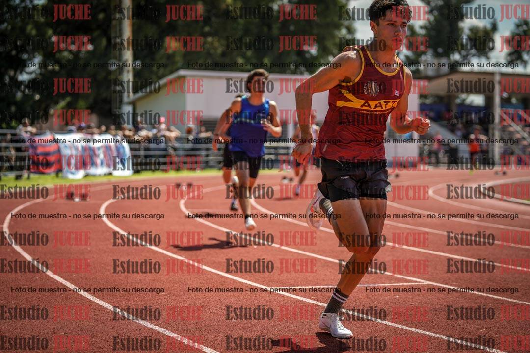 Fotos de los 400 m con vallas de varones