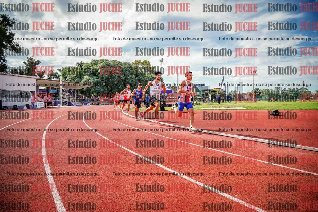 Fotos de los 800 m llanos de varones