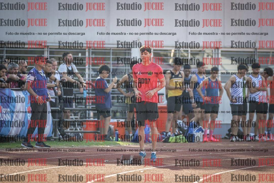 Fotos de los 400 m con vallas de varones