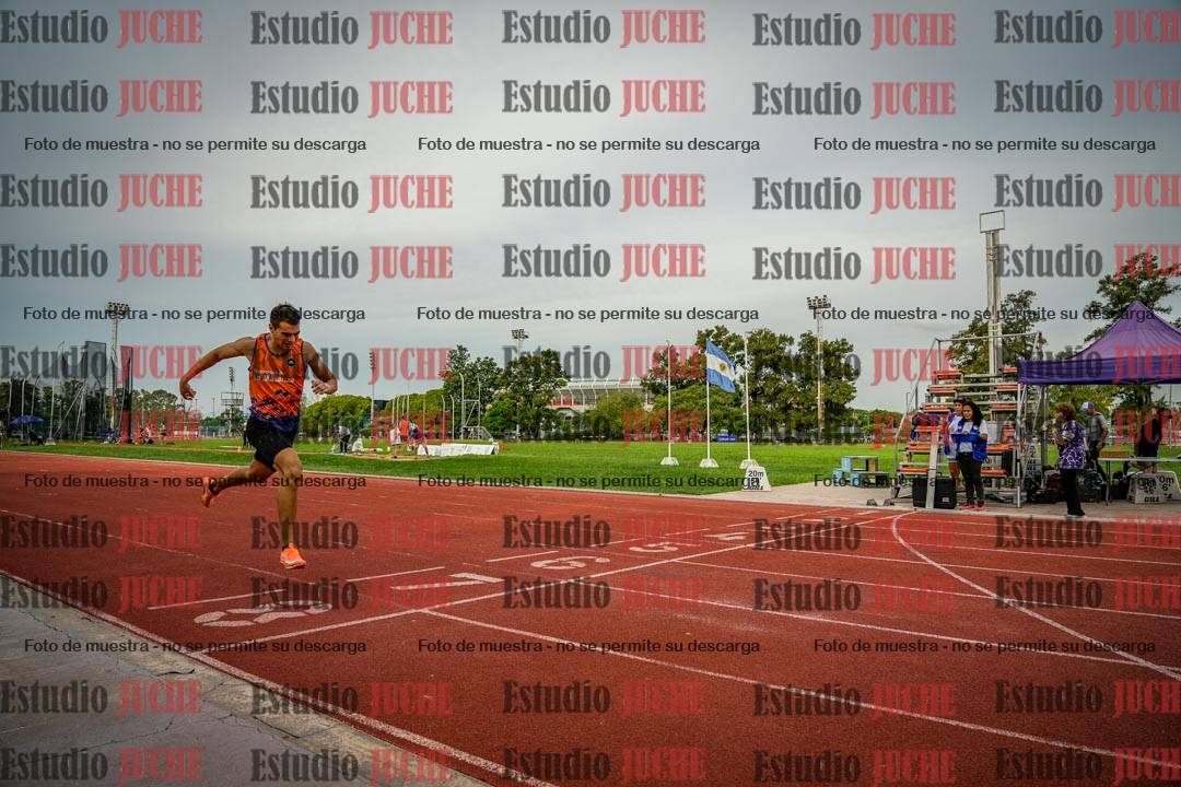 Fotos de los 400 m llanos de varones