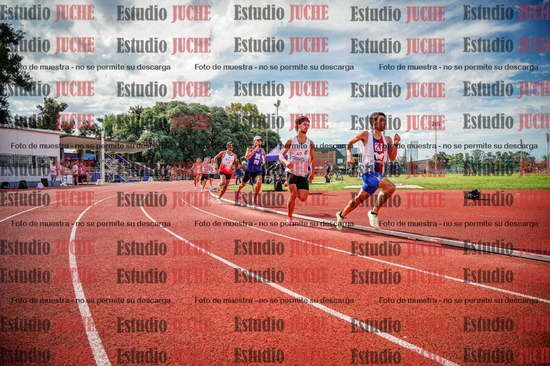 Fotos de los 800 m llanos de varones