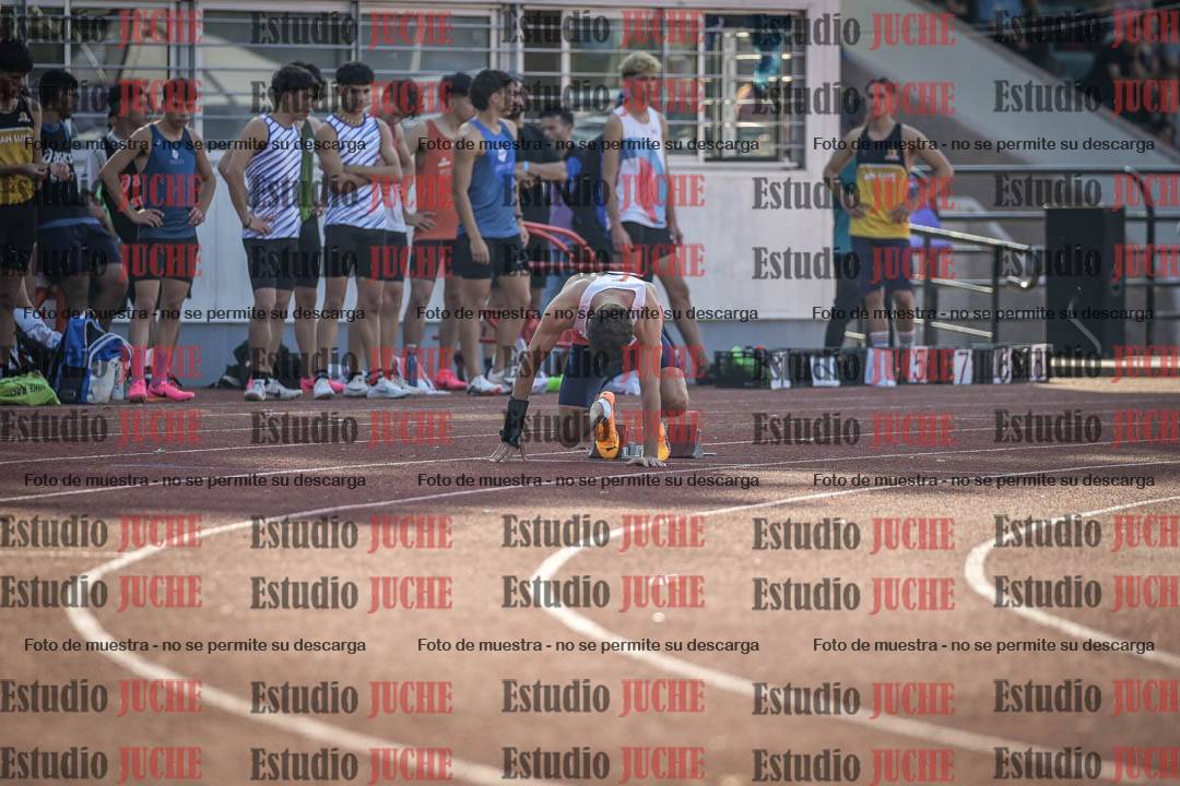 Fotos de los 400 m con vallas de varones