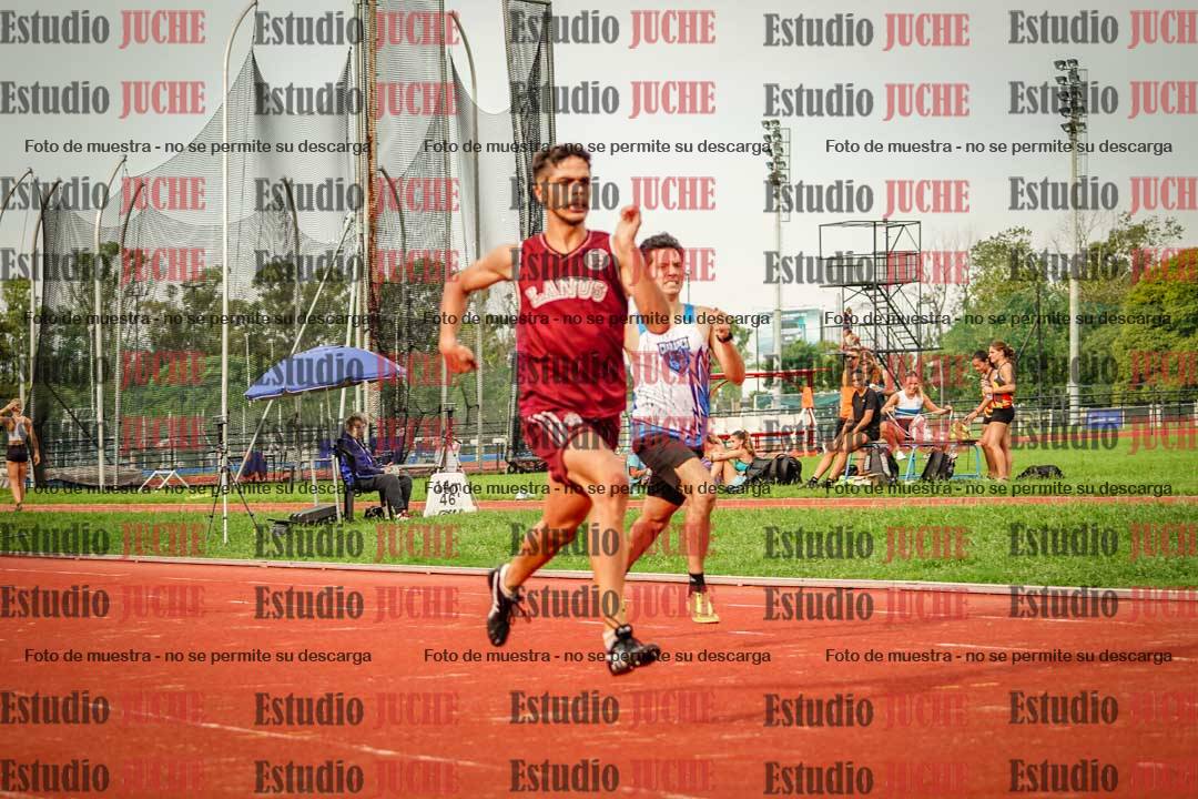 Fotos de los 400 m llanos de varones