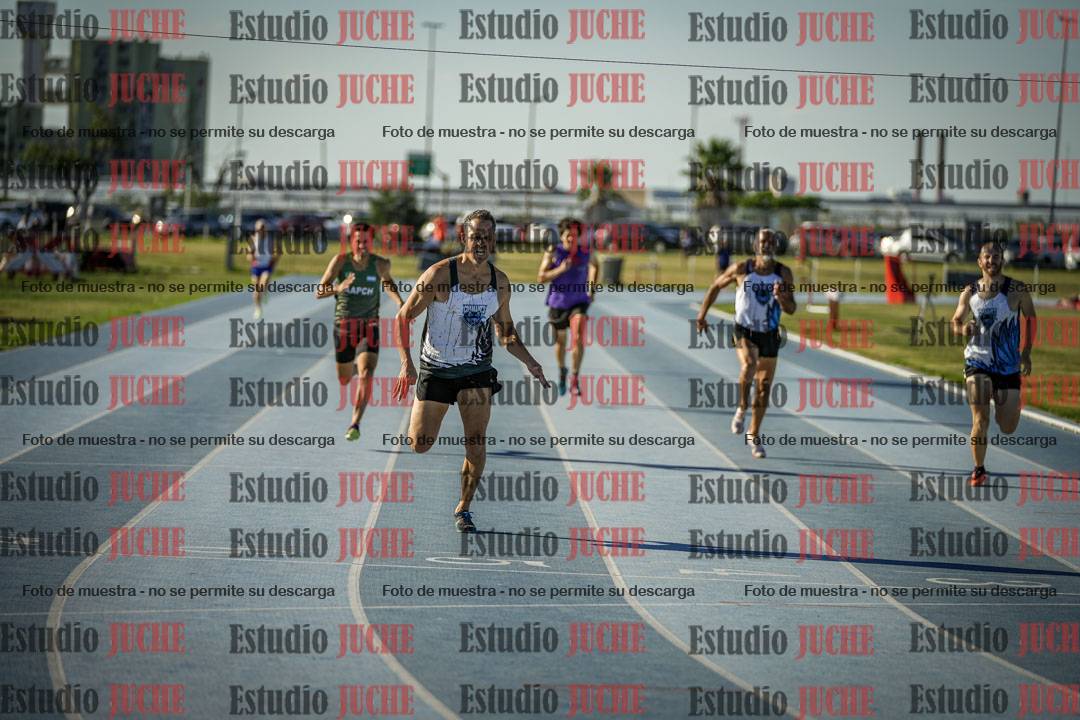 Fotos de los 400 m llanos de varones