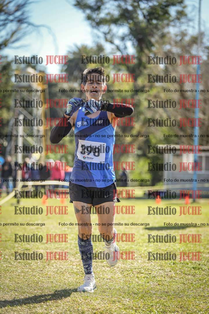 Fotos de la llegada del cross de 8000 m