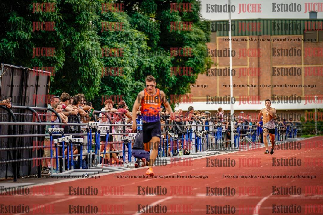 Fotos de los 400 m llanos de varones