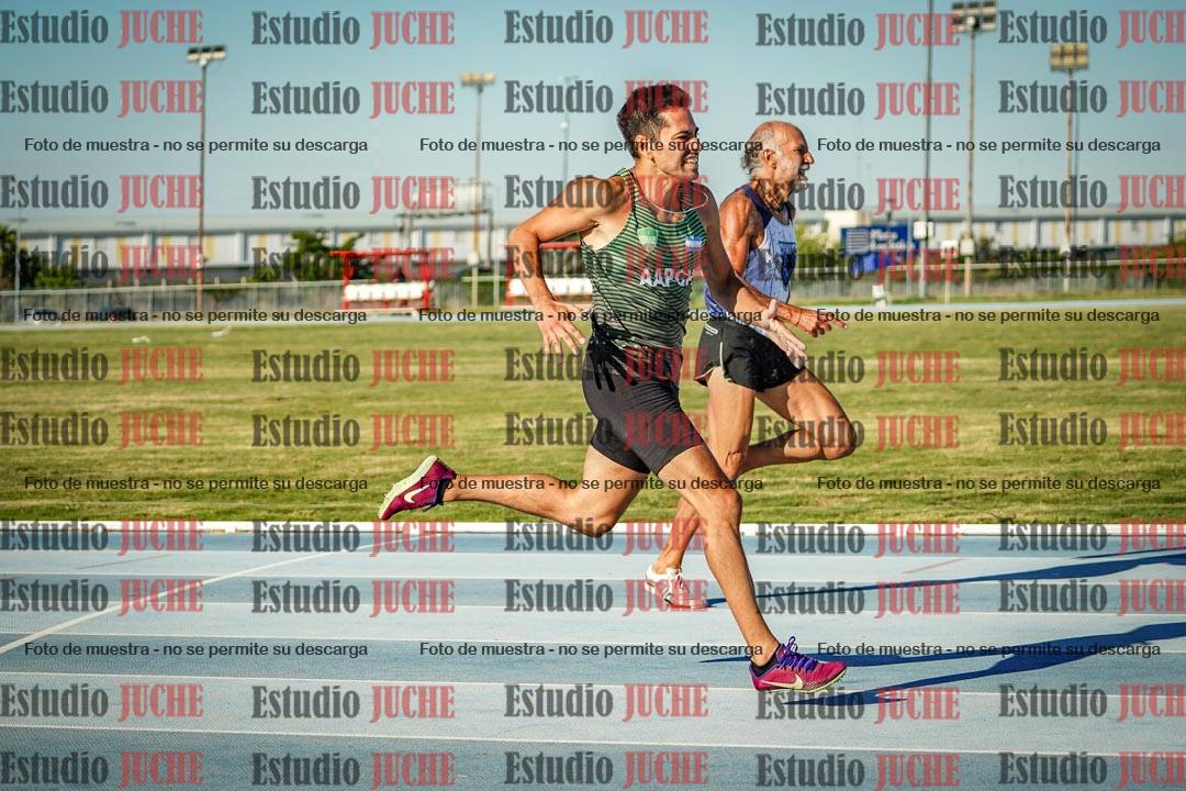 Fotos de los 400 m llanos de varones
