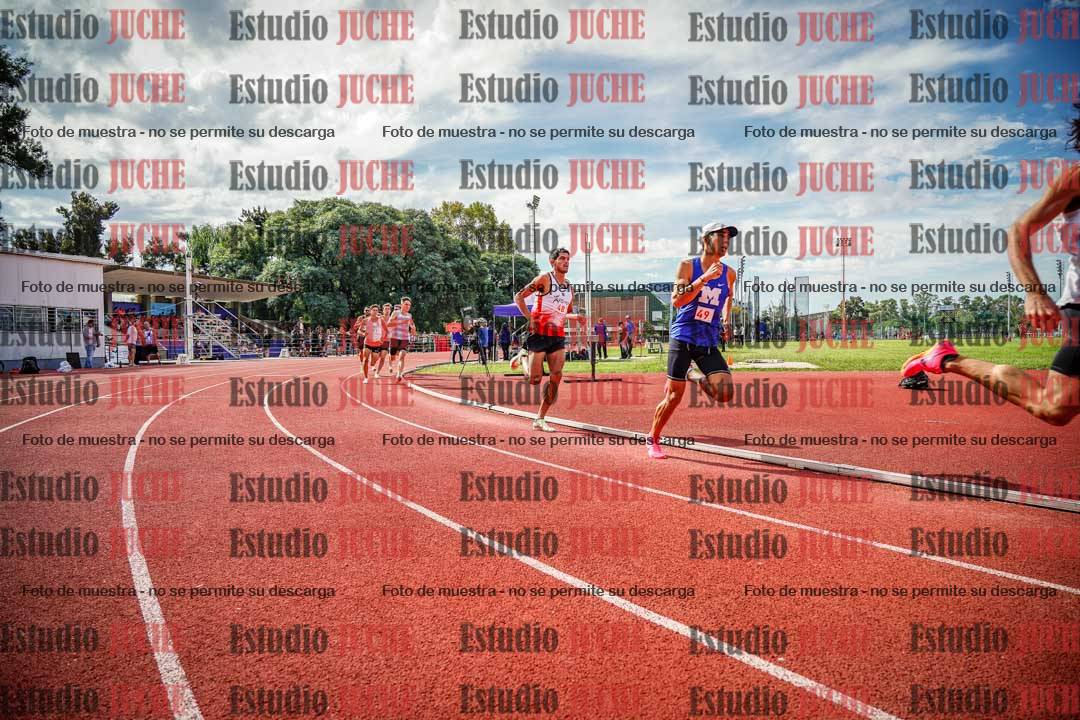 Fotos de los 800 m llanos de varones