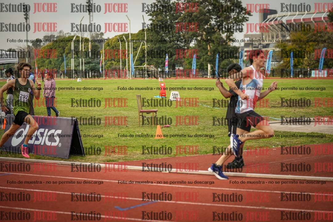 Fotos de los 1500 m llanos de varones