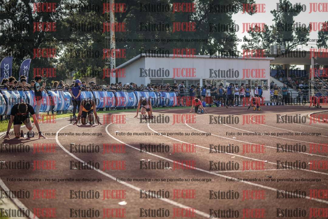 Fotos de los 400 m con vallas de varones