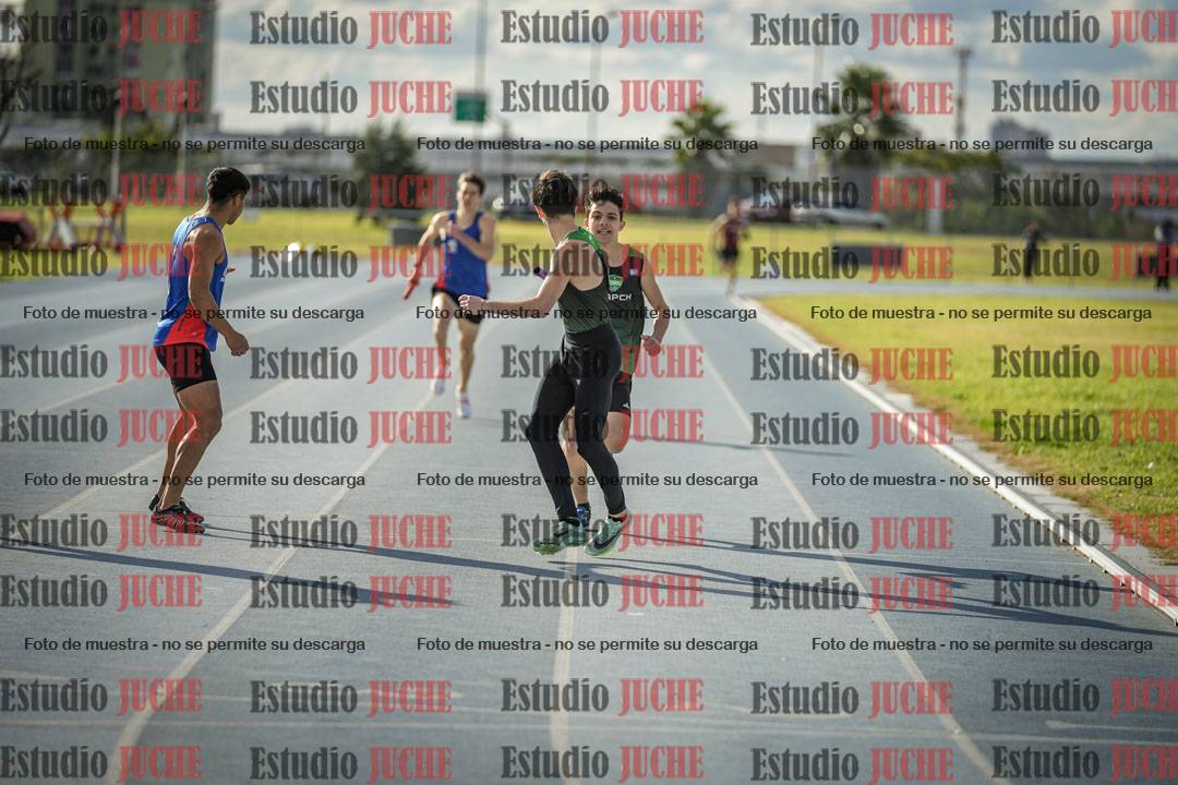 Fotos de las postas 4x400 m llanos de varones