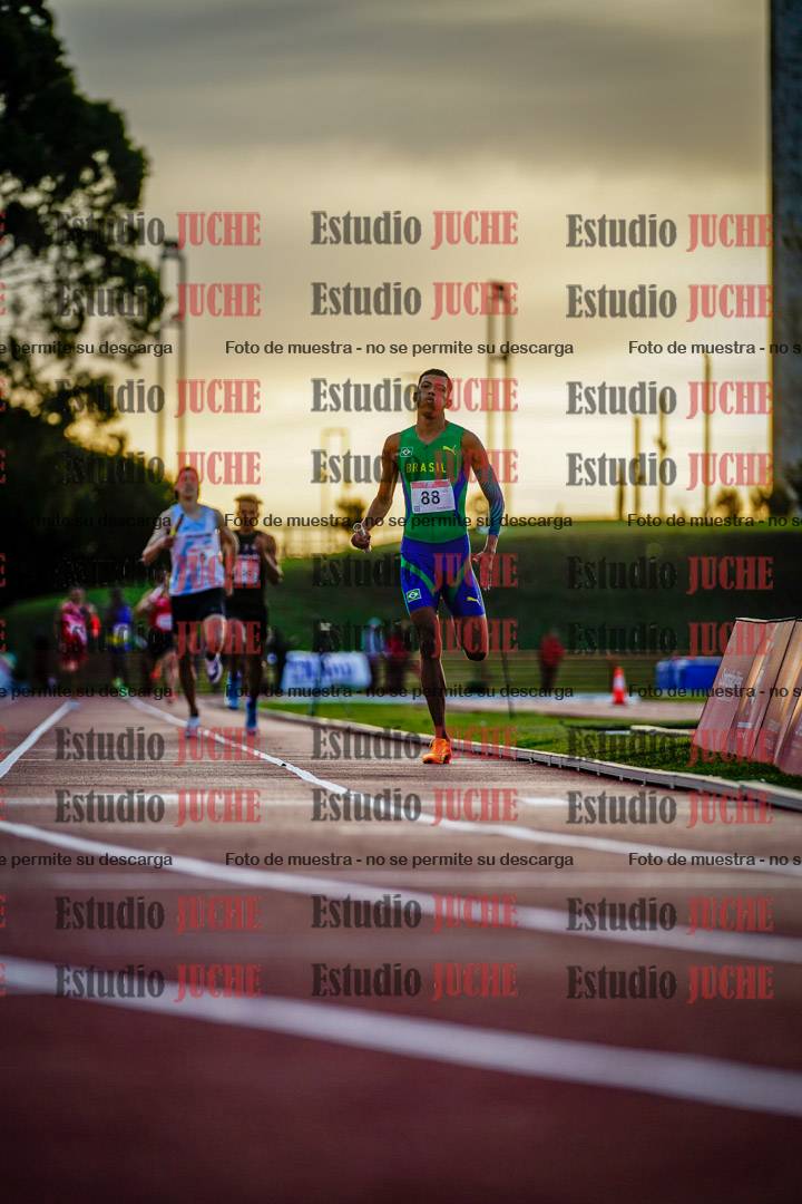 Fotos de los relevos 4x400 m de varones
