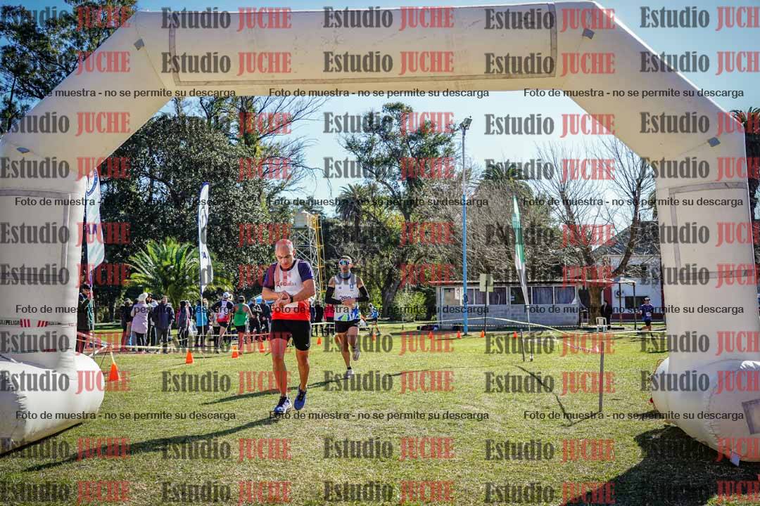 Fotos de la llegada del cross de 8000 m