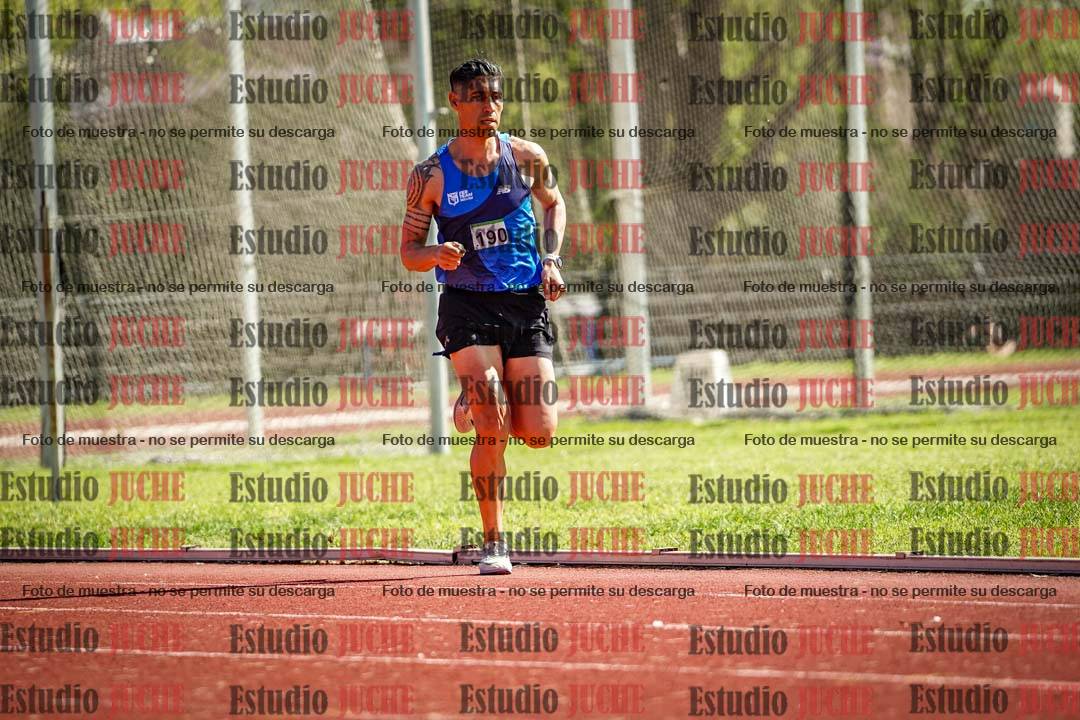 Fotos de los 5000 m llanos de mujeres y varones