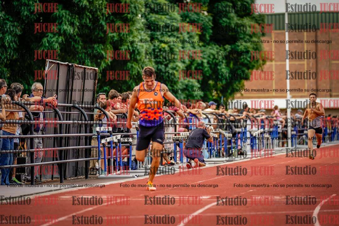 Fotos de los 400 m llanos de varones