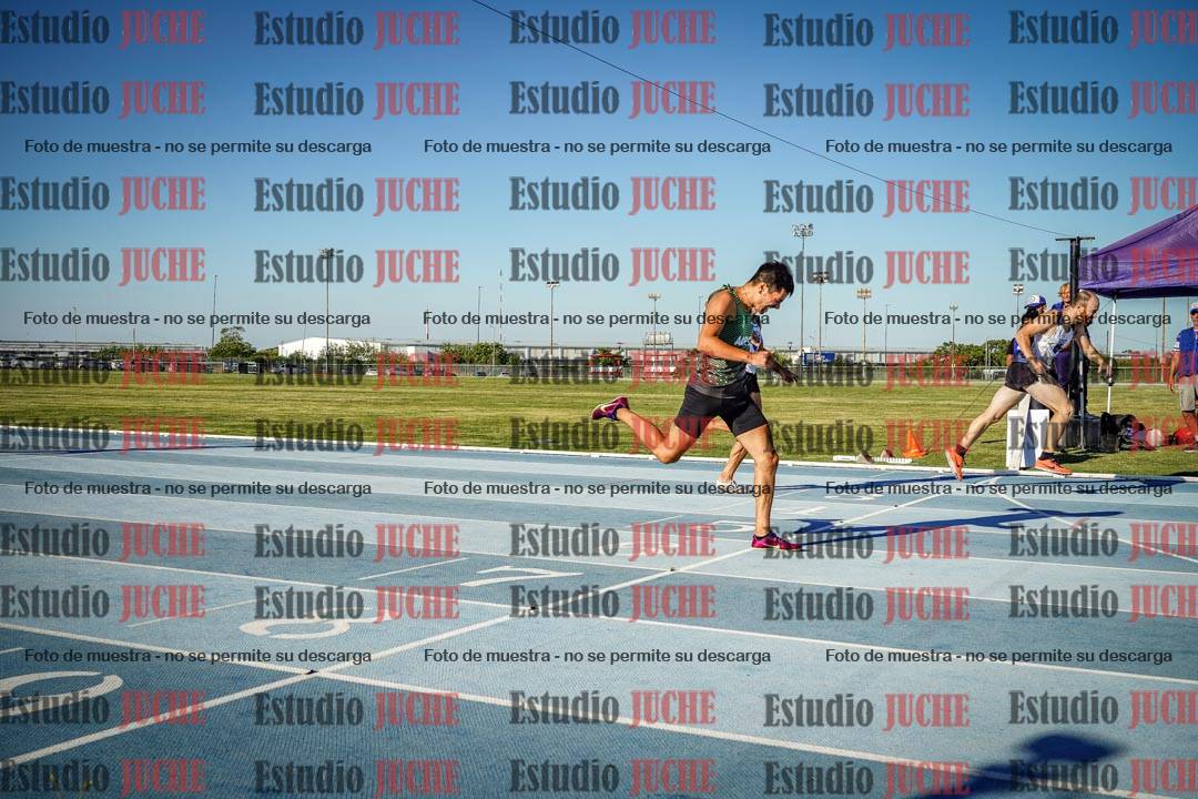 Fotos de los 400 m llanos de varones