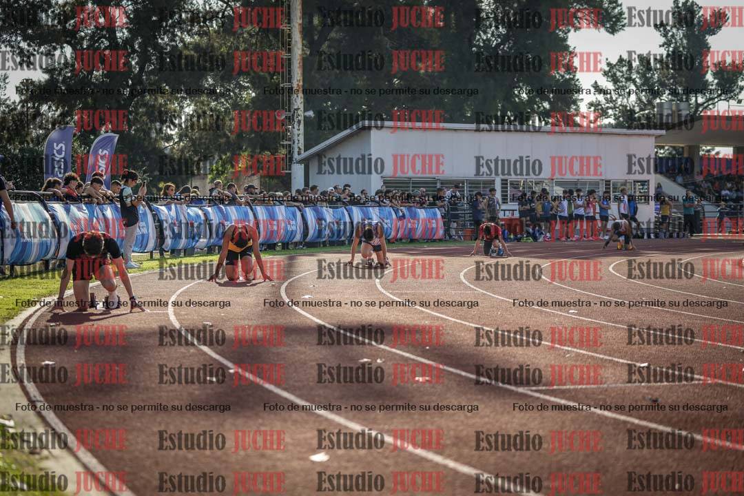 Fotos de los 400 m con vallas de varones