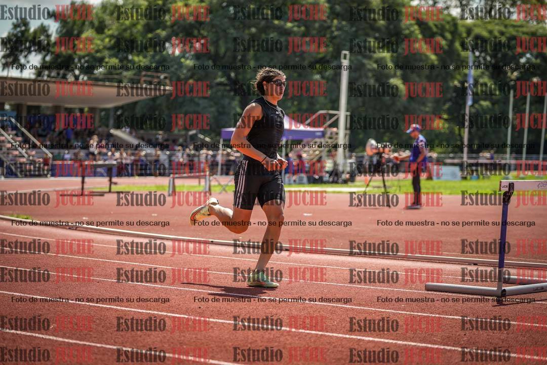 Fotos de los 400 m con vallas de varones